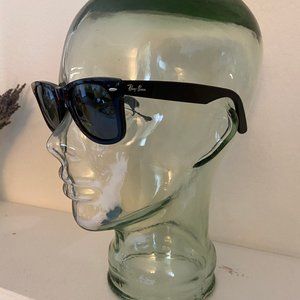 Black Classic Ray-Ban Sunglasses